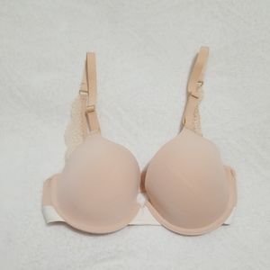 Lively Nude Almond T-shirt Bra 32DD Lace Strap